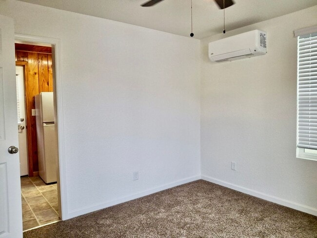 Building Photo - STUDIO COUNTRY HOUSE WITH PASTORAL SUNSET VIEW