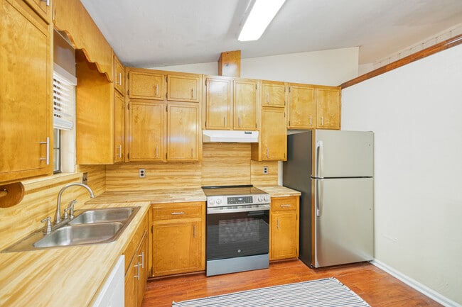 Building Photo - 289 Fern Hollow Rd