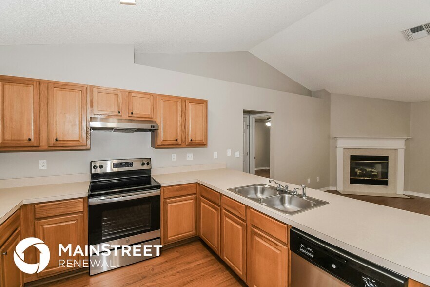 Building Photo - 10450 McGirts Creek Dr