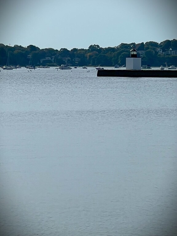 Building Photo - 156 Derby St