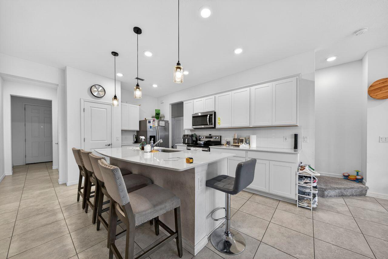Building Photo - 1033 Grove Park Cir