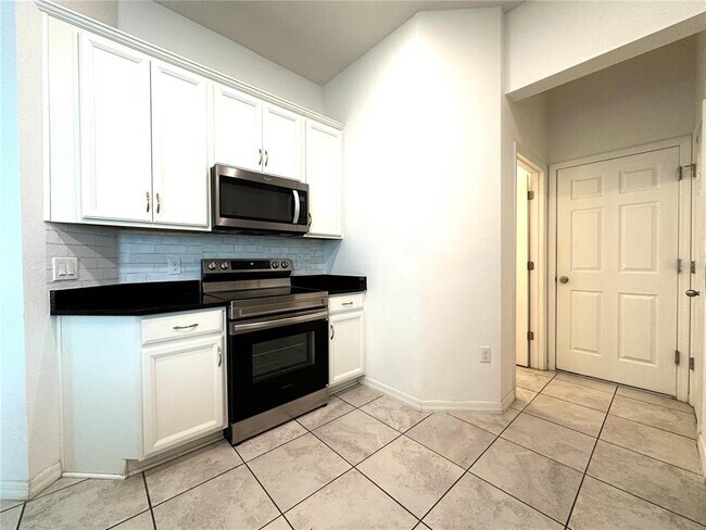 Building Photo - 9362 Tyrella Pine Trail