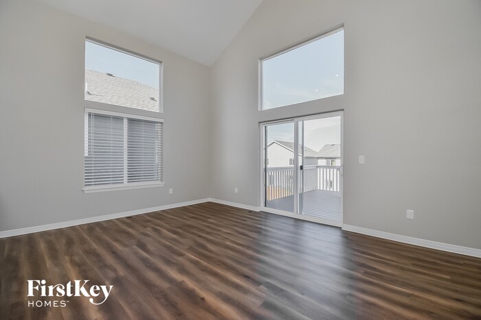 Building Photo - 6470 Chaplin Dr