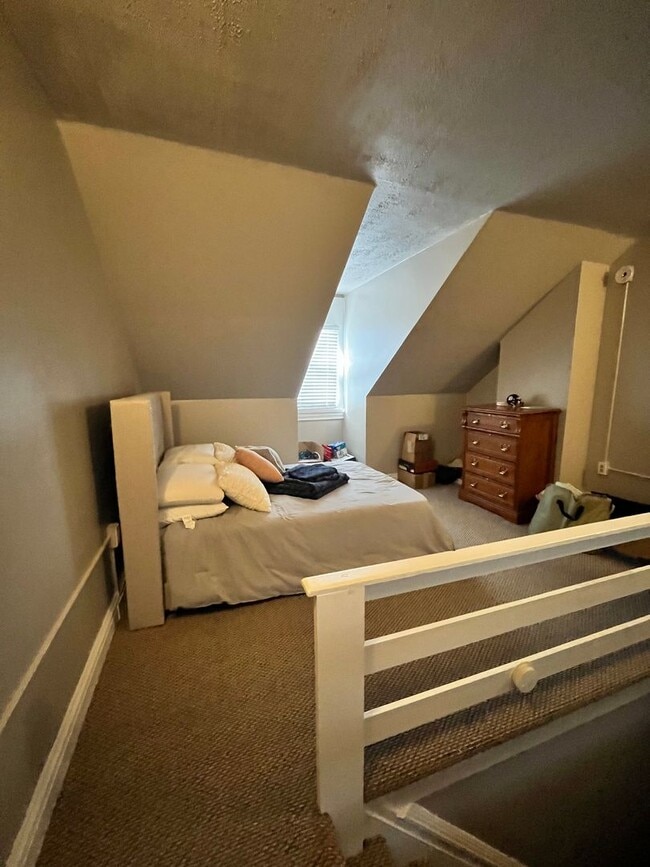 Building Photo - 2 bedroom/office/1 bathroom in Lawrenceville