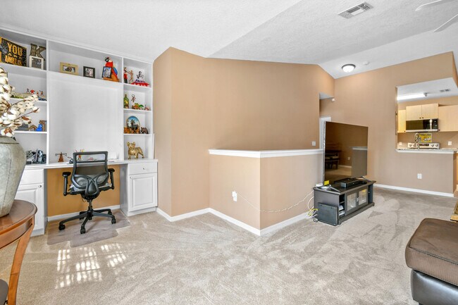 Building Photo - 10354 Fox Trail Rd S