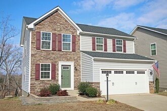 Building Photo - Spacious Pet-Friendly Home Near NGIC