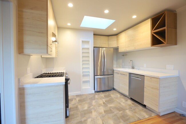 Building Photo - Glen Park: Immaculate Renovated Home 3 Bed...