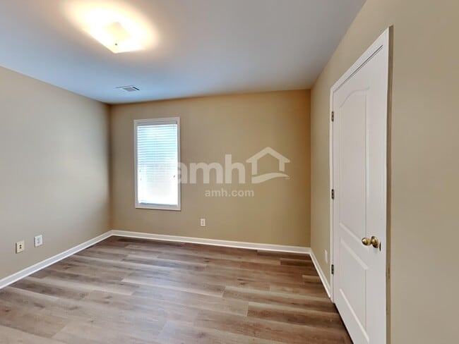 Building Photo - 1990 Turtle Creek Way