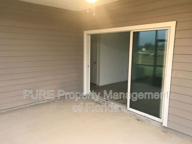 Building Photo - 9025 SW 58th Cir