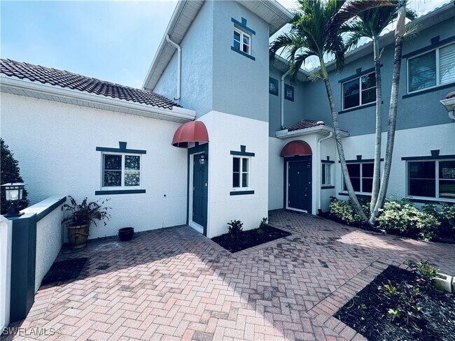 Building Photo - 12101 Santaluz Dr