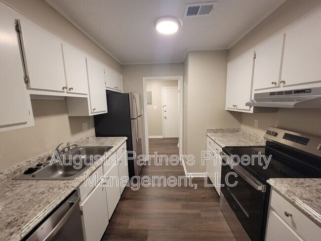 Building Photo - 139 Stoneybrooks Pl