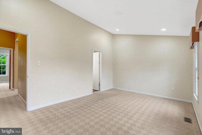 Building Photo - 4255 Sleepy Lake Dr