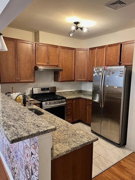 Building Photo - 4461 Riverview Ln