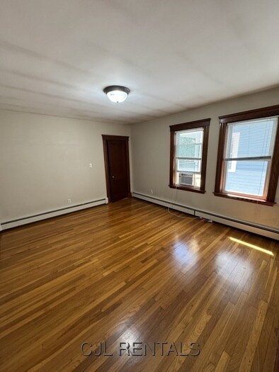Building Photo - 98 Alpine St
