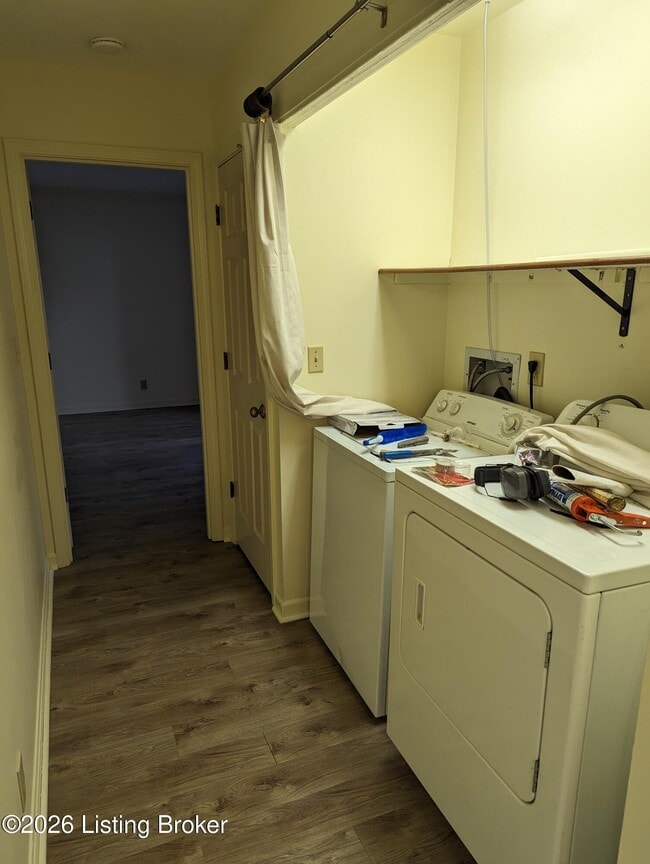 Building Photo - 7605 New La Grange Rd