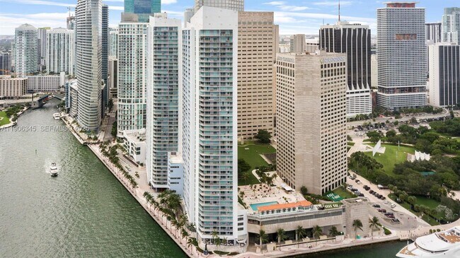 Building Photo - 335 S Biscayne Blvd