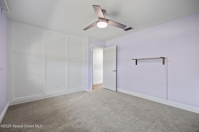 Building Photo - 3701 Warwick Dr