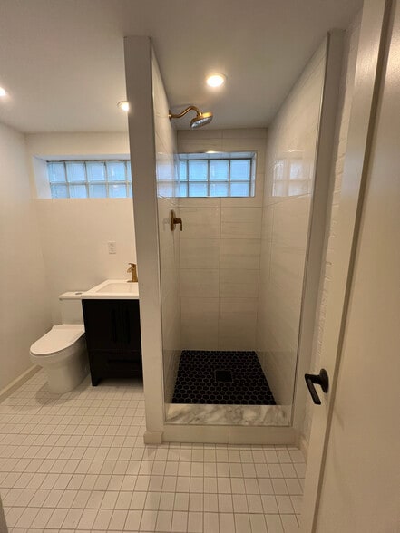Bathroom - 1802 2nd St NW