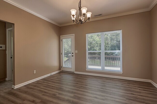 Building Photo - 111 Waynoka Ln