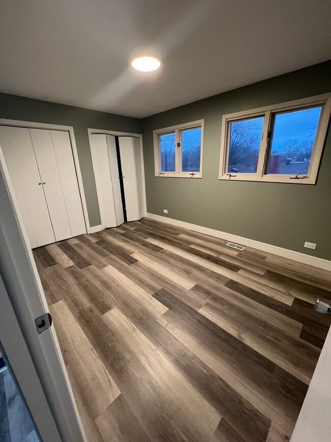 Building Photo - 1631 Dundee Rd