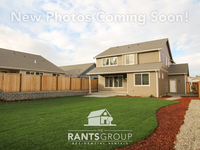 Building Photo - Fantastic Neighborhood! Easy Commute to JBLM!