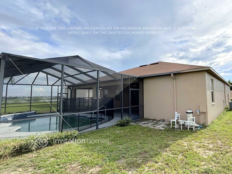 Building Photo - 878 Terranova Rd