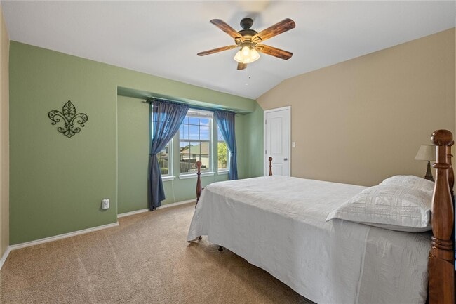 Building Photo - 304 Quarry Ln