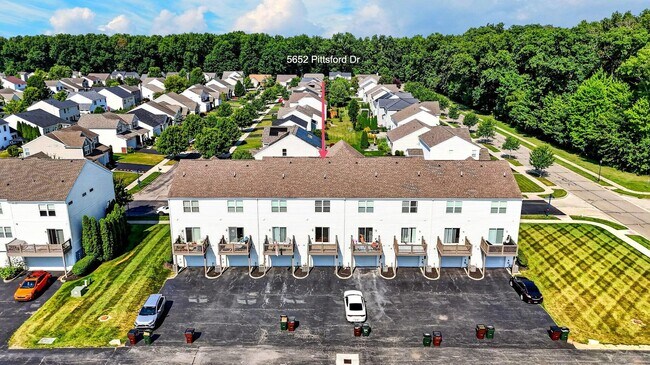Building Photo - 5652 Pittsford Dr