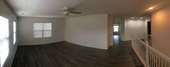 Building Photo - Beautiful 3 Bedroom / 2.5 Bathroom Perris Home with a Dream Kitchen