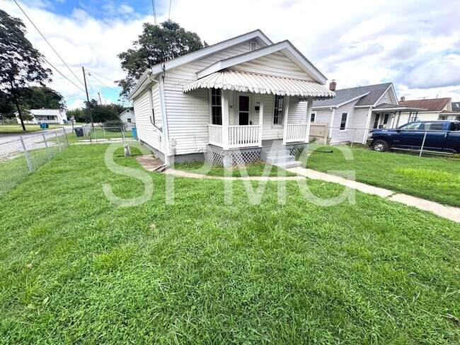 Building Photo - 2131 Roanoke Ave SW
