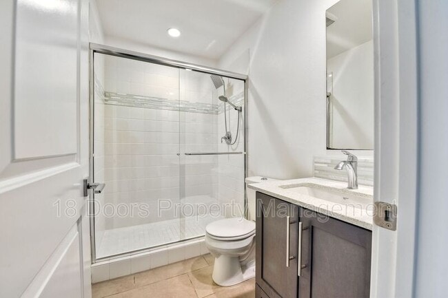 Building Photo - 8332 Ridge Ct