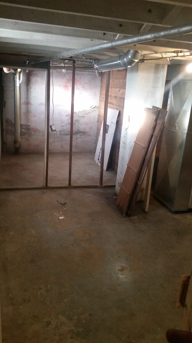 Building Photo - 31 2nd St NW