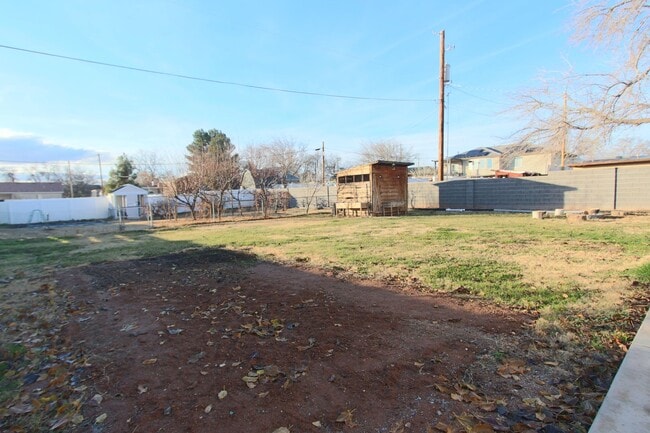 Building Photo - Downtown Washington - (Approved) Pet Optional