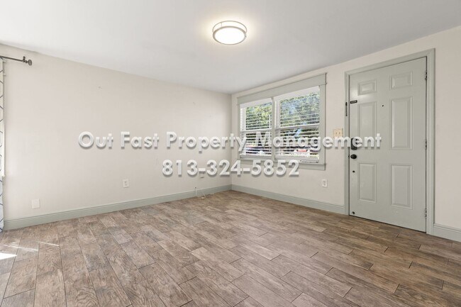 Building Photo - Private Yard Living with Recent Upgrades in Central Tampa