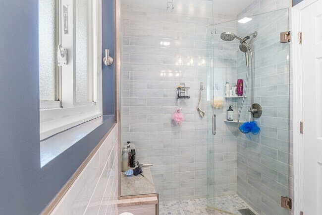 Building Photo - 379 Stone Pl