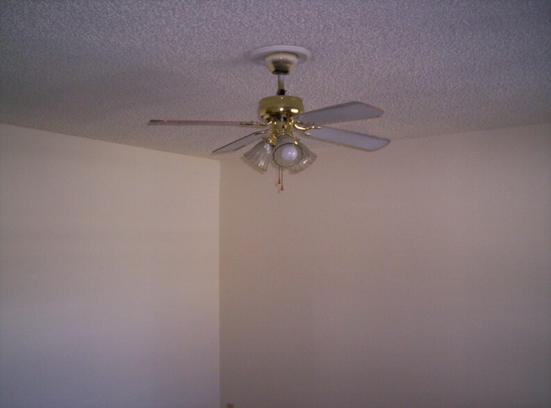 Building Photo - 5 Dallas Ct