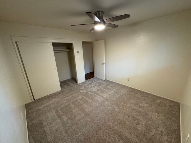 Building Photo - Mulberry Court Apartments