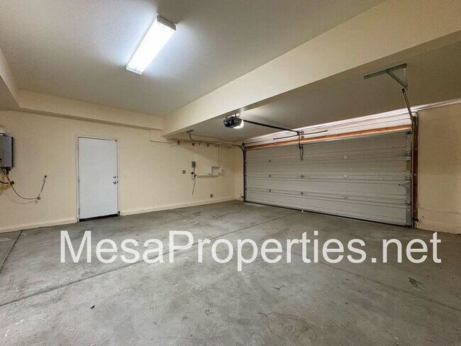 Building Photo - 14945 Cobalt Rd