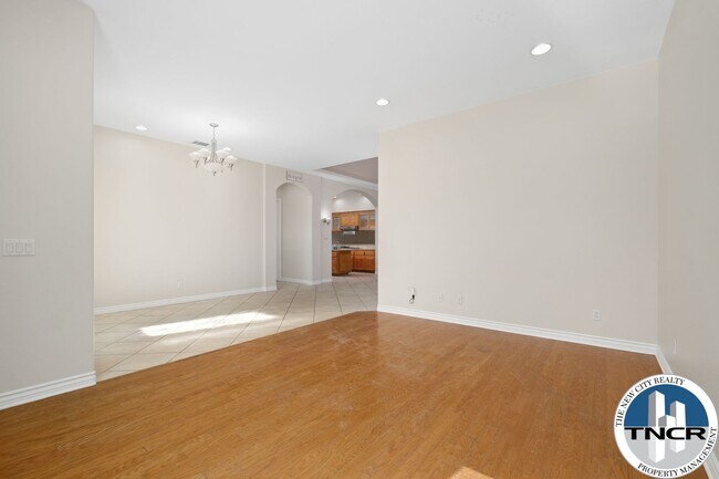 Building Photo - Gorgeous 4 Bedroom | 3.5 Bath