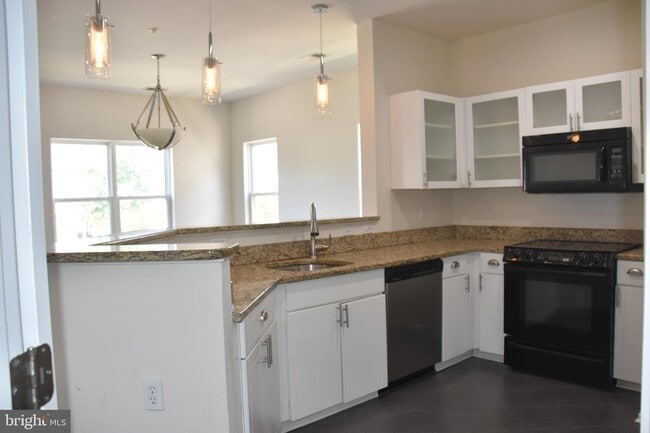 Building Photo - 3032 Bellamy Way