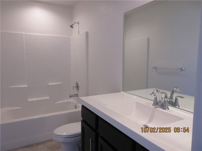 Building Photo - 3560 N Bond St