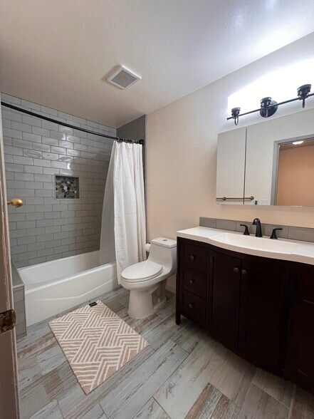 Hall Bathroom - 1369 Cherrywood Sq
