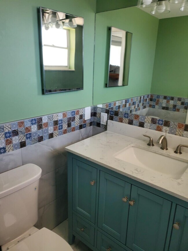 Building Photo - 1481 S Ocean Blvd