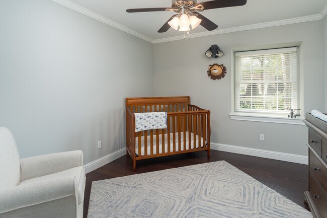 Building Photo - 726 Thistlewood Dr