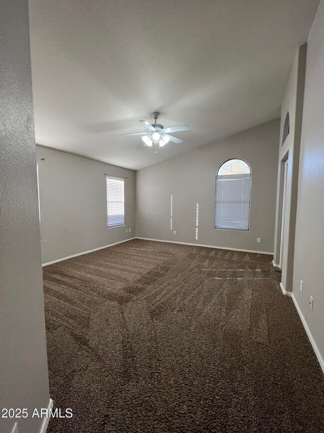 Building Photo - 3008 S Cortland Cir