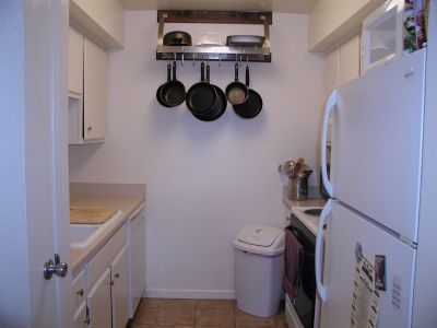 kitchen - Cottonwood Apartments