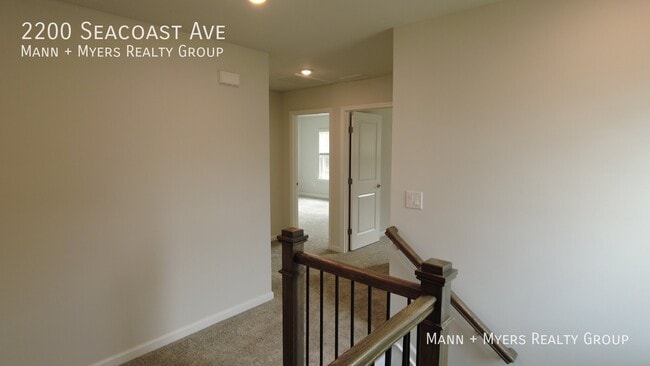 Building Photo - 2200 Seacoast Ave