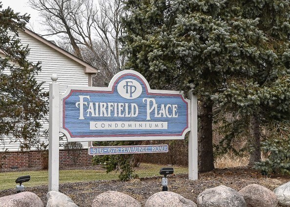 Building Photo - 542 Pewaukee Rd