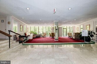 Building Photo - 5300 Columbia Pike