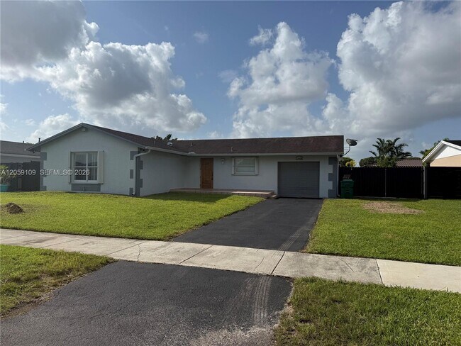 Building Photo - Southwest 79th Street, Miami, FL 33183 - 4 BR 2 BA single-family home